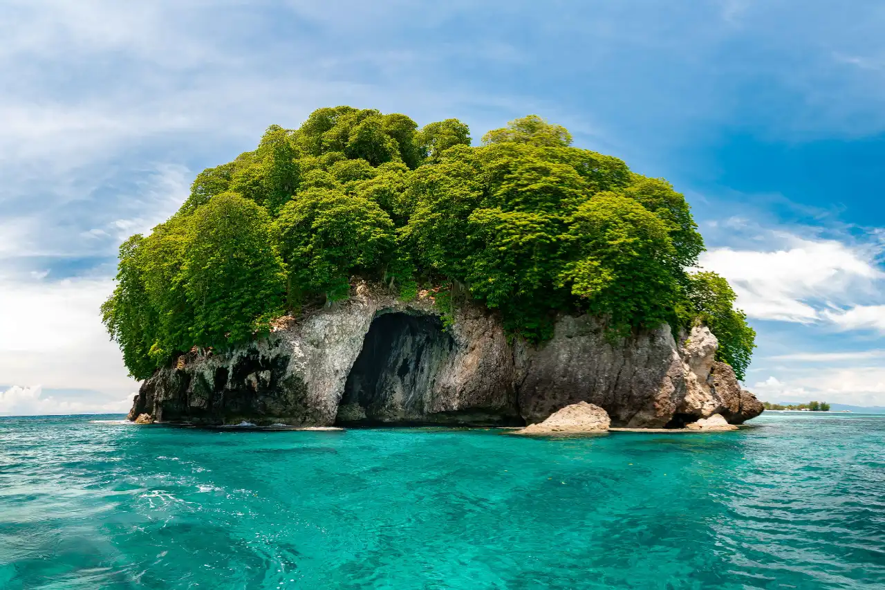 Lingisan Cave