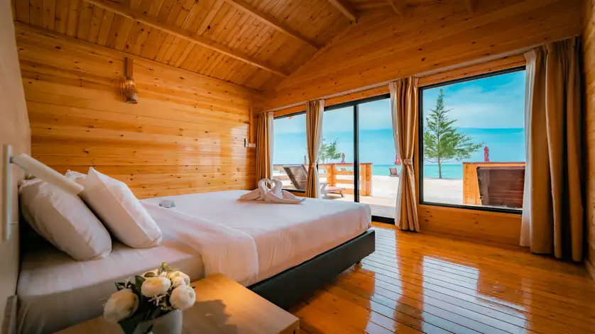 Beachfront View Room
